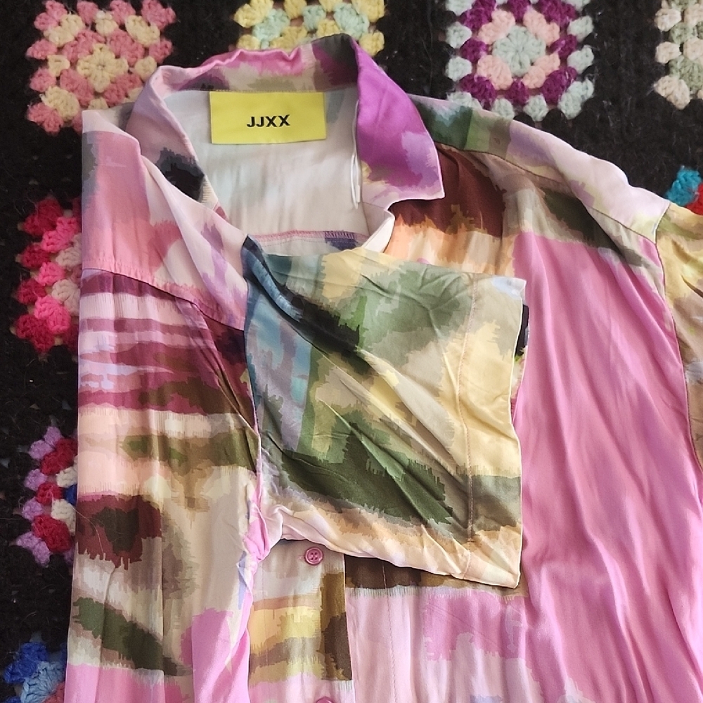 Colorful Abstract Button-Up Shirt - Picture 2 of 4